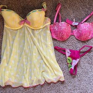 Victoria’s Secret bundle
